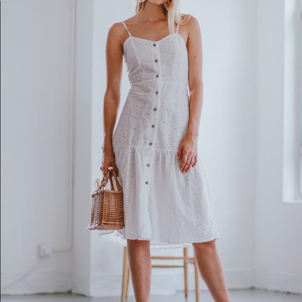 Goodnight macaroon white lace mid dress